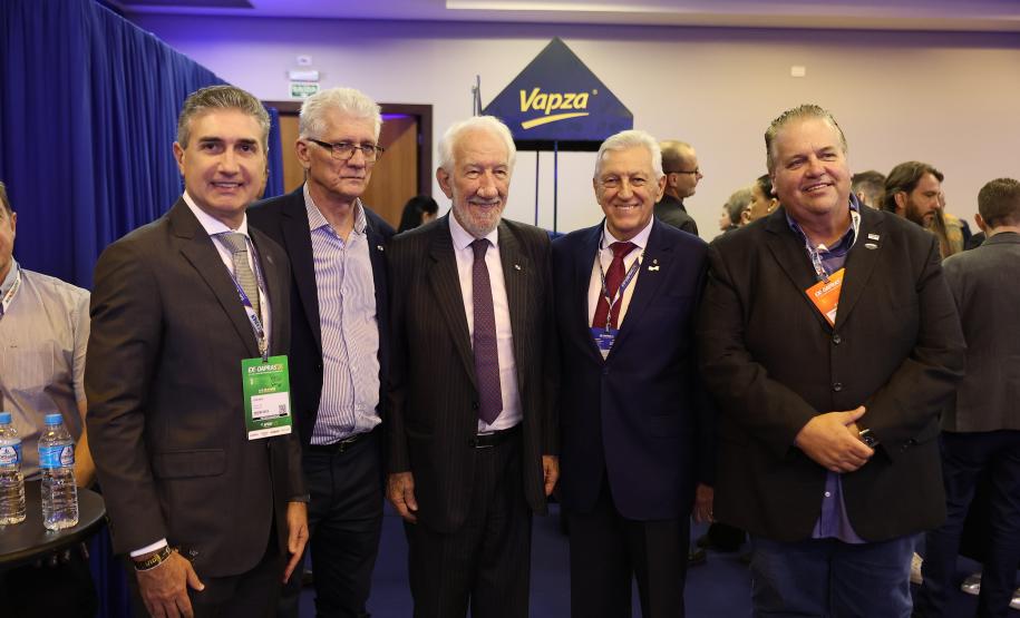 Piana destaca força da ExpoApras para expansão dos supermercados paranaenses