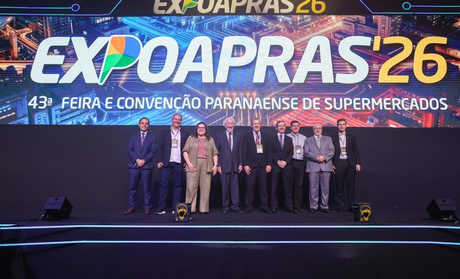 Piana destaca força da ExpoApras para expansão dos supermercados paranaenses