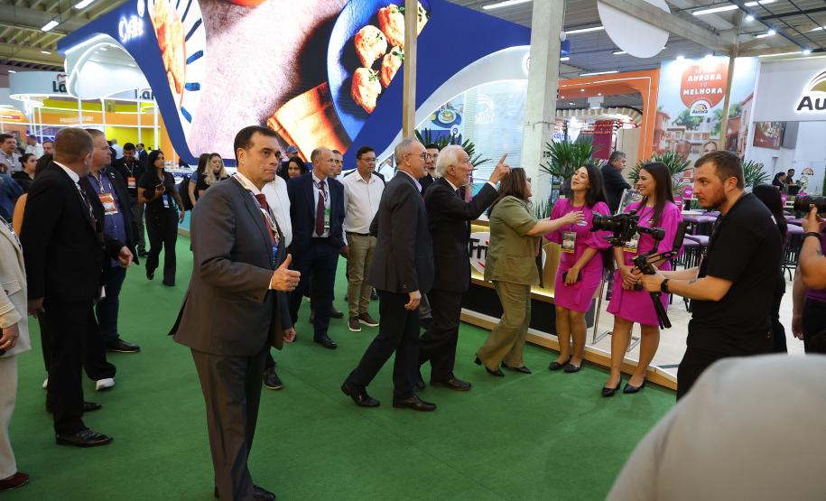 Piana destaca força da ExpoApras para expansão dos supermercados paranaenses