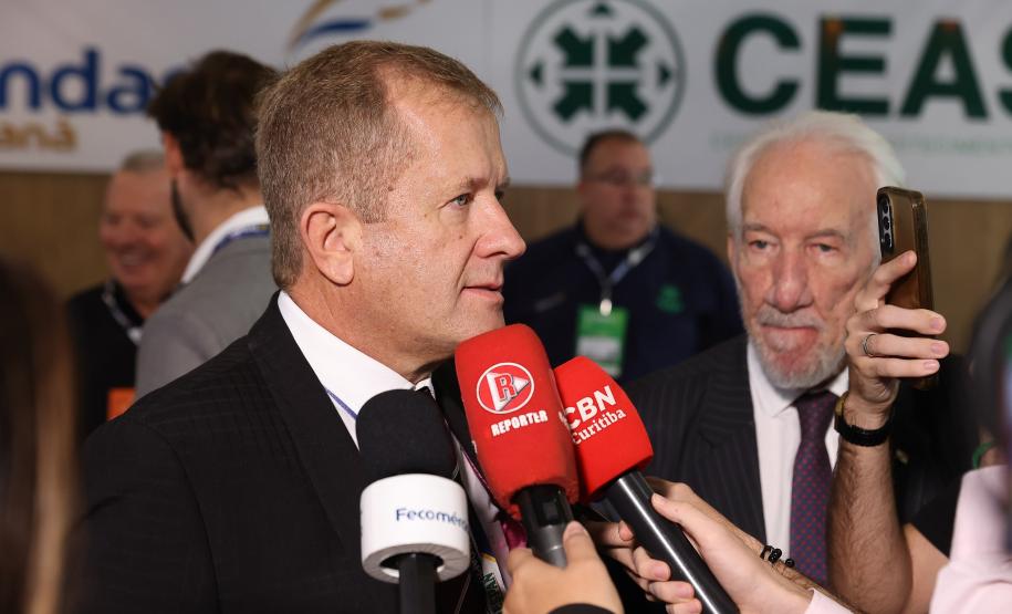 Piana destaca força da ExpoApras para expansão dos supermercados paranaenses