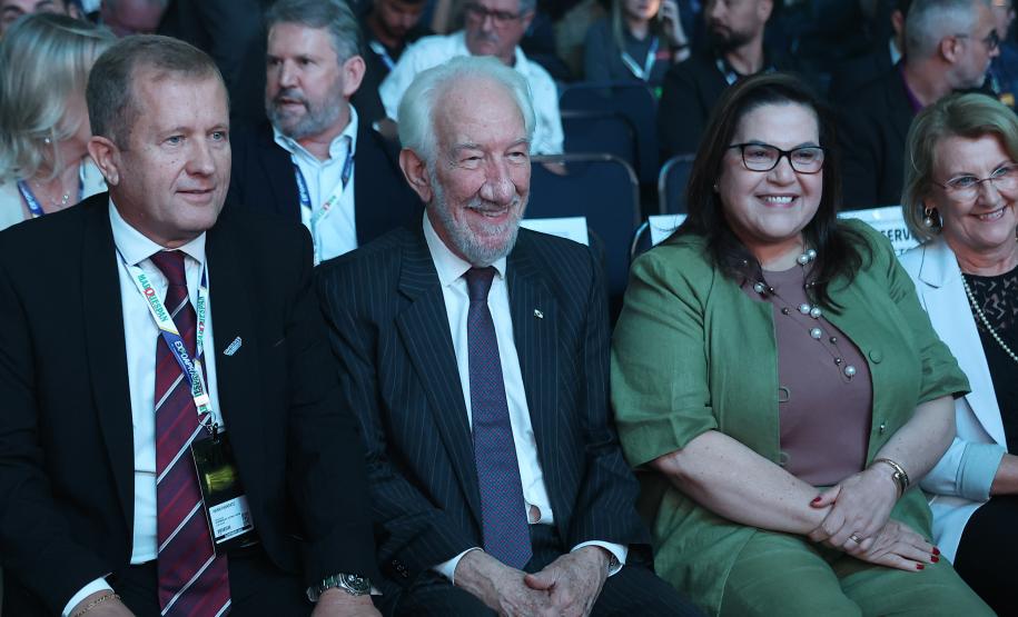 Piana destaca força da ExpoApras para expansão dos supermercados paranaenses