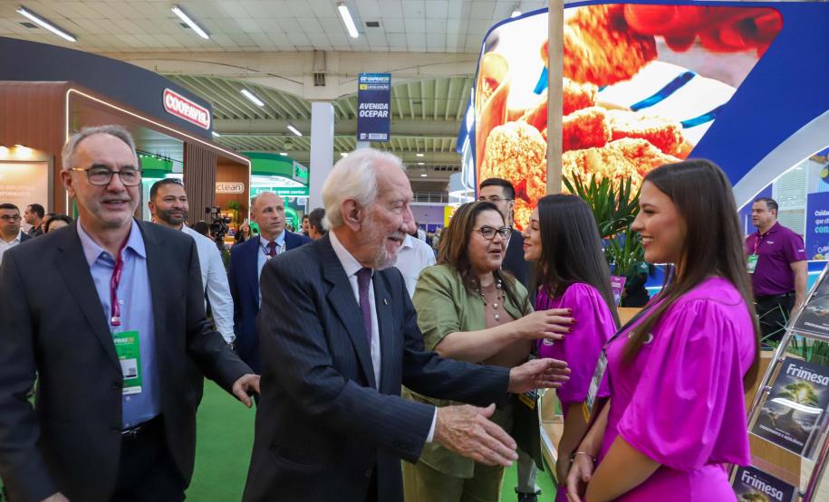 Piana destaca força da ExpoApras para expansão dos supermercados paranaenses