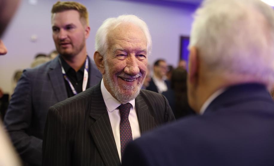 Piana destaca força da ExpoApras para expansão dos supermercados paranaenses