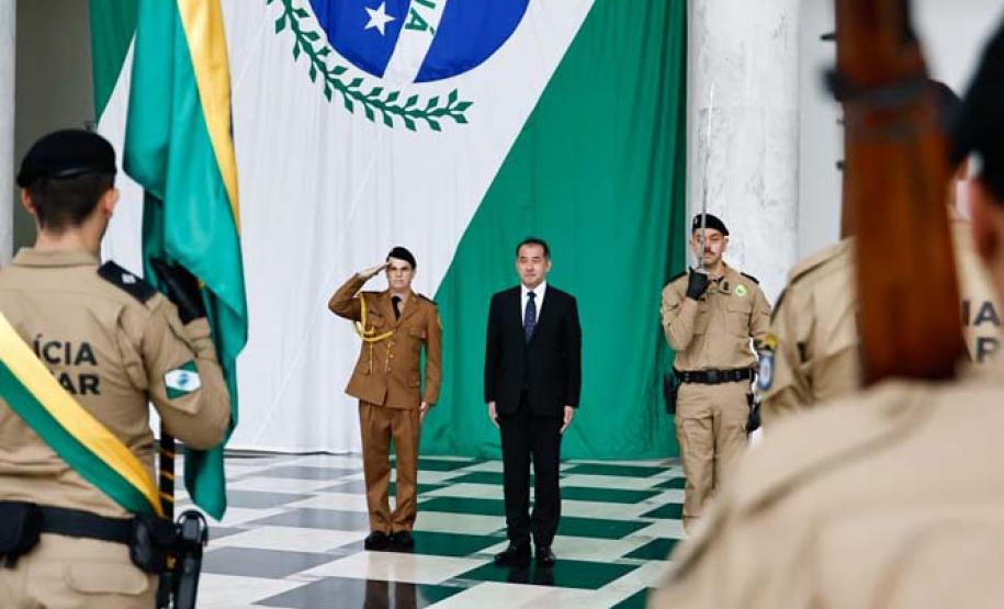 Ratinho Junior recebe embaixador do Japão em primeira visita ao Paraná