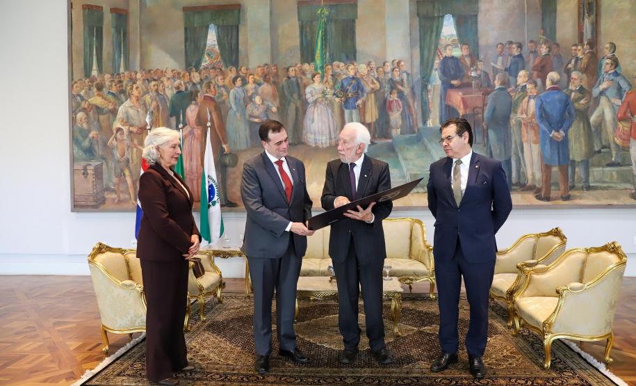 Darci Piana recebe embaixador do Paraguai e fortalece interação bilateral