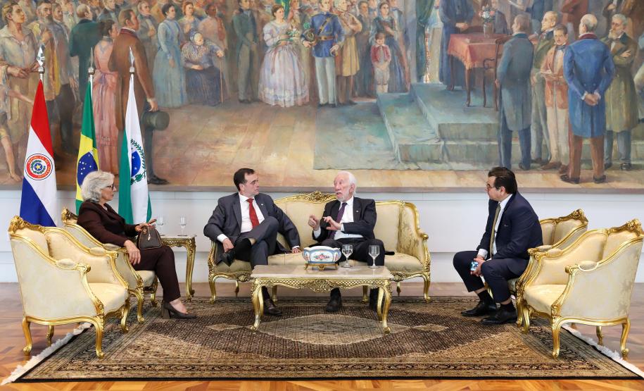 Darci Piana recebe embaixador do Paraguai e fortalece interação bilateral