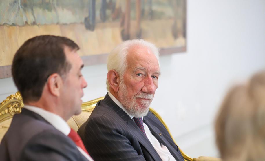 Darci Piana recebe embaixador do Paraguai e fortalece interação bilateral