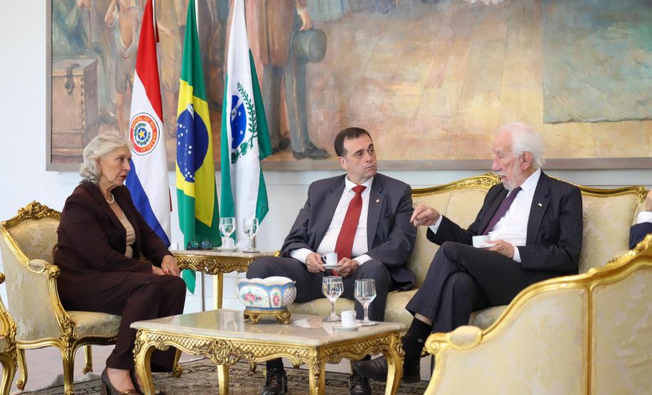 Darci Piana recebe embaixador do Paraguai e fortalece interação bilateral