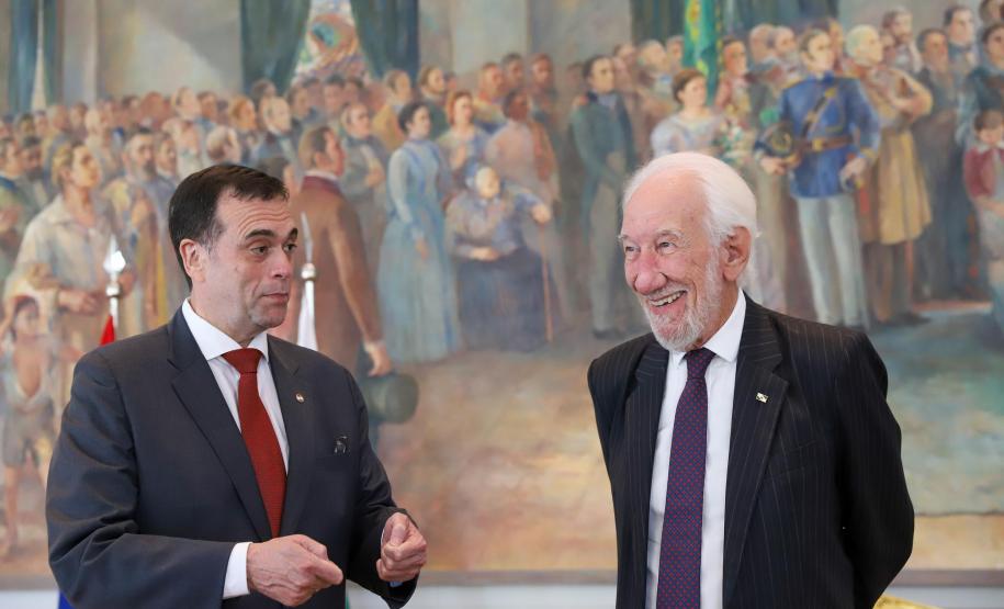 Darci Piana recebe embaixador do Paraguai e fortalece interação bilateral