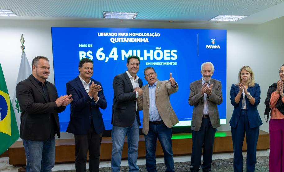 Ratinho Junior confirma R$ 372,5 milhões para 12 municípios de sete regiões