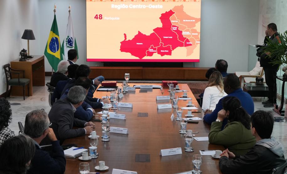 Ratinho Junior reforça apoio ao Corpus Christi de Curitiba, um dos maiores do mundo