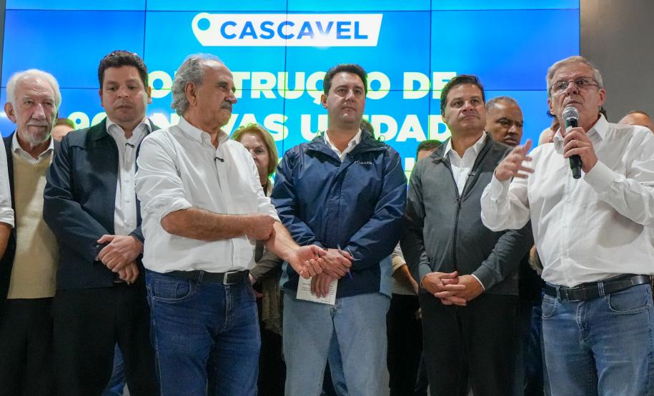 Governador autoriza 964 moradias e R$ 242 milhões em investimentos para Cascavel