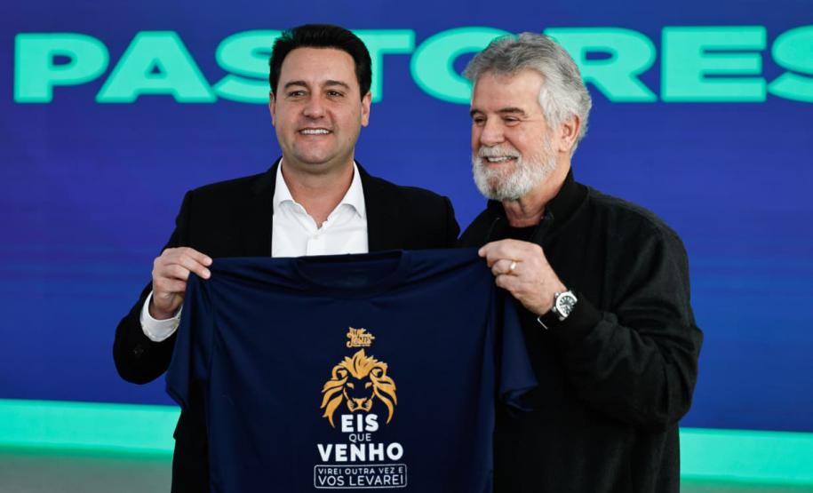 Governador Ratinho Junior recebe convite para a 31ª Marcha para Jesus em Curitiba