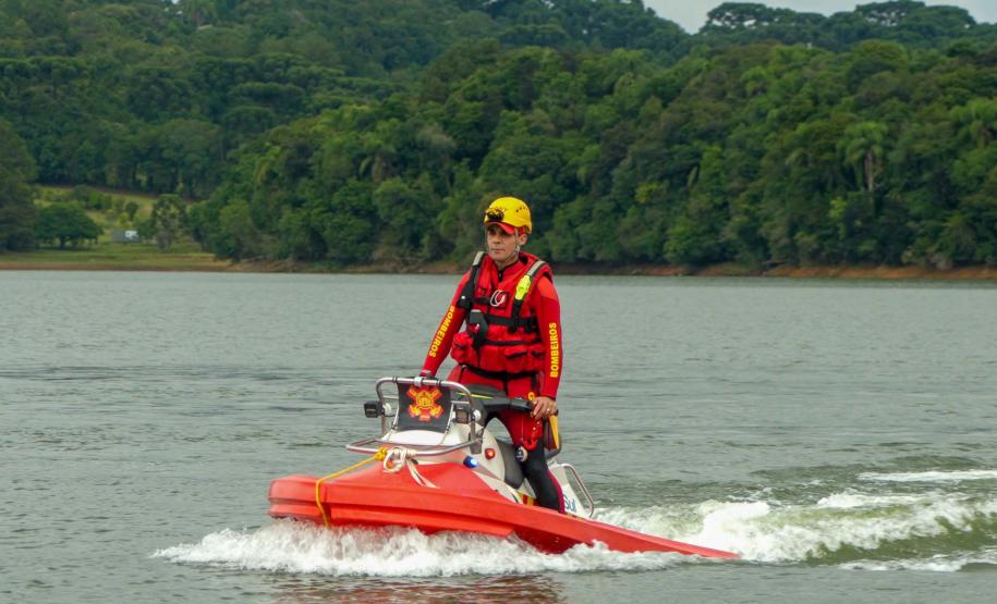 Inéditas no Brasil: Bombeiros passam a ter motoaquáticas de resgate em cenários extremos