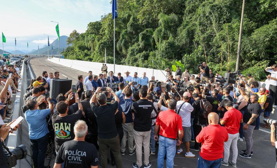 “Perseverança venceu o impossível”, diz Ratinho Junior na inauguração da Ponte de Guaratuba