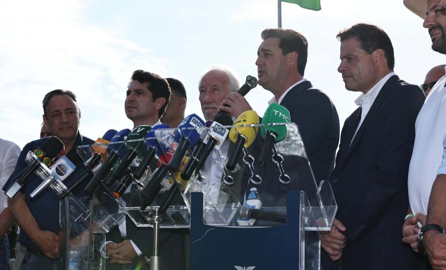 “Perseverança venceu o impossível”, diz Ratinho Junior na inauguração da Ponte de Guaratuba