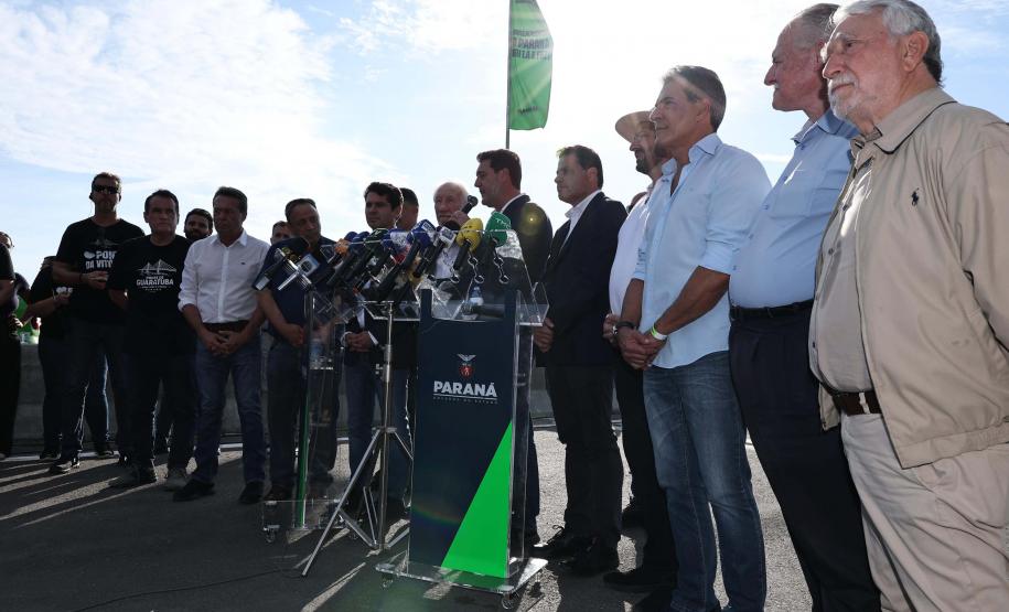 “Perseverança venceu o impossível”, diz Ratinho Junior na inauguração da Ponte de Guaratuba