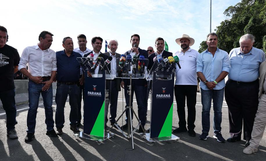 “Perseverança venceu o impossível”, diz Ratinho Junior na inauguração da Ponte de Guaratuba