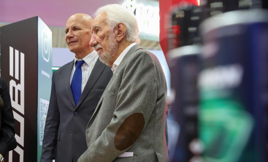 Piana participa da abertura da maior feira de fornecedores automotivos do Paraná