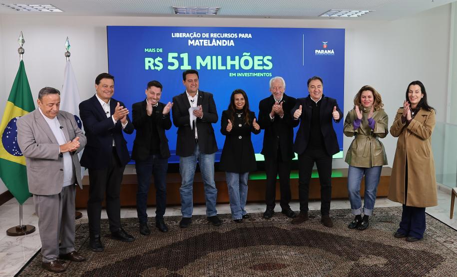 Ratinho Junior confirma R$ 741 milhões para infraestrutura urbana e rural de 12 municípios