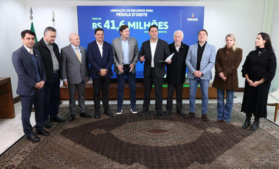 Governador Ratinho Junior confirma mais R$ 385,3 milhões em obras para 11 municípios