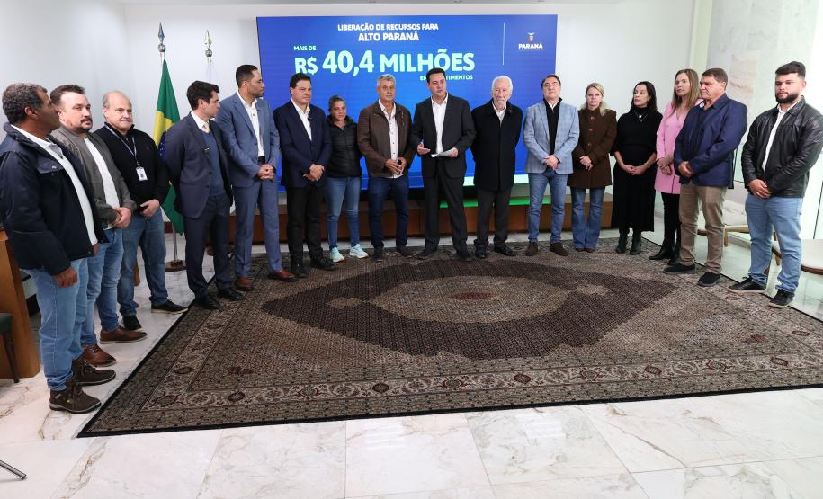 Governador Ratinho Junior confirma mais R$ 385,3 milhões em obras para 11 municípios