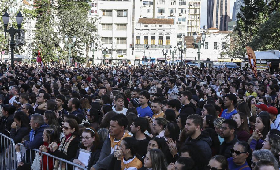 Governador participa do centenário da Arquidiocese de Curitiba e da celebração de Corpus Christi