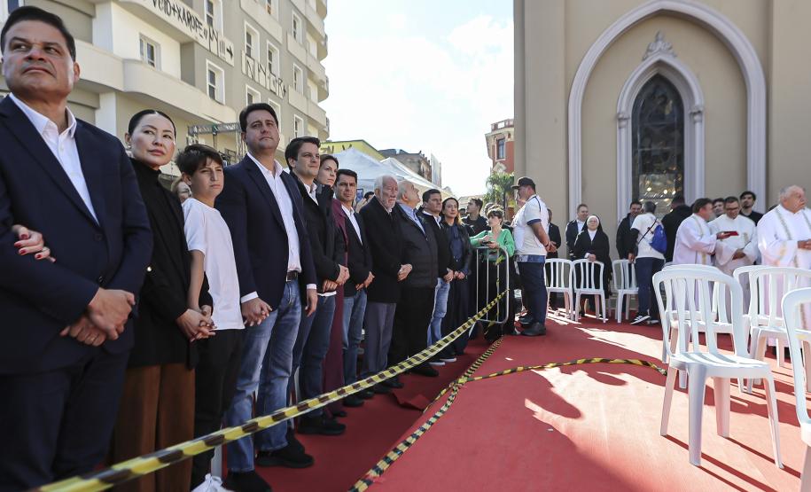 Governador participa do centenário da Arquidiocese de Curitiba e da celebração de Corpus Christi