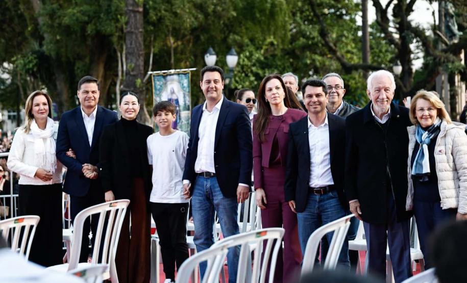 Governador participa do centenário da Arquidiocese de Curitiba e da celebração de Corpus Christi