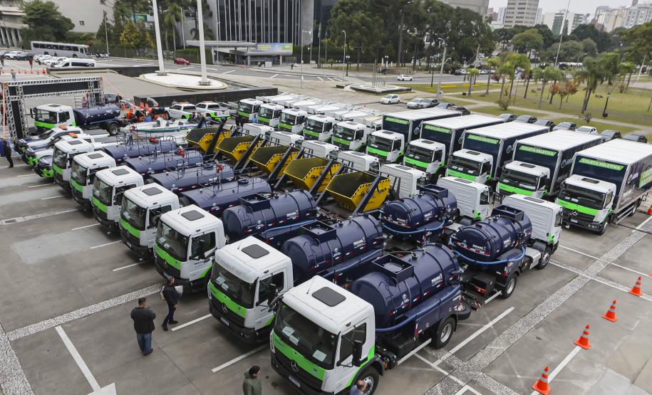 R$ 70,8 milhões: governador entrega veículos e equipamentos para fortalecer gestão ambiental