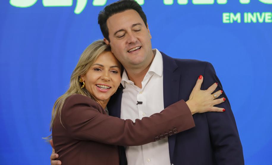 Governador libera R$ 350 milhões para obras e equipamentos em nove cidades