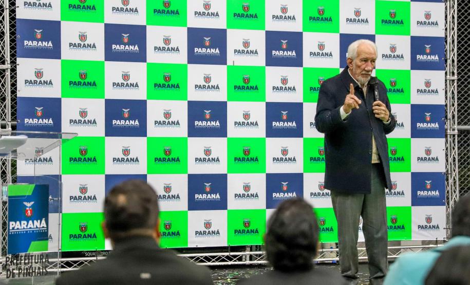 Estado entrega reforma e quadra coberta aguardada há anos em escola de Pinhais