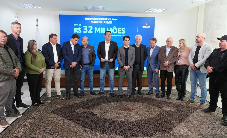 Ratinho Junior confirma mais de R$ 453 milhões para obras em 11 municípios