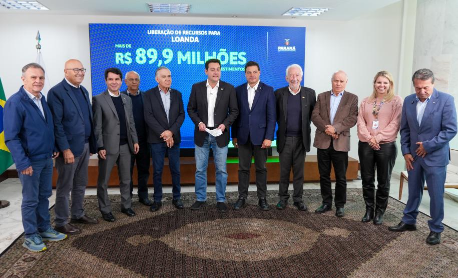 Ratinho Junior confirma mais de R$ 453 milhões para obras em 11 municípios