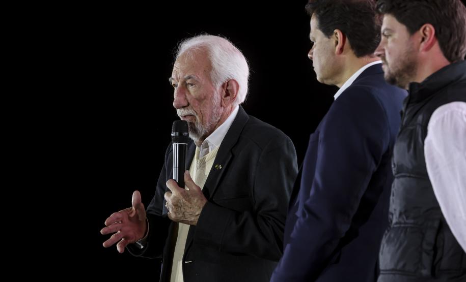 Governador em exercício destaca produção avícola paranaense em evento do setor