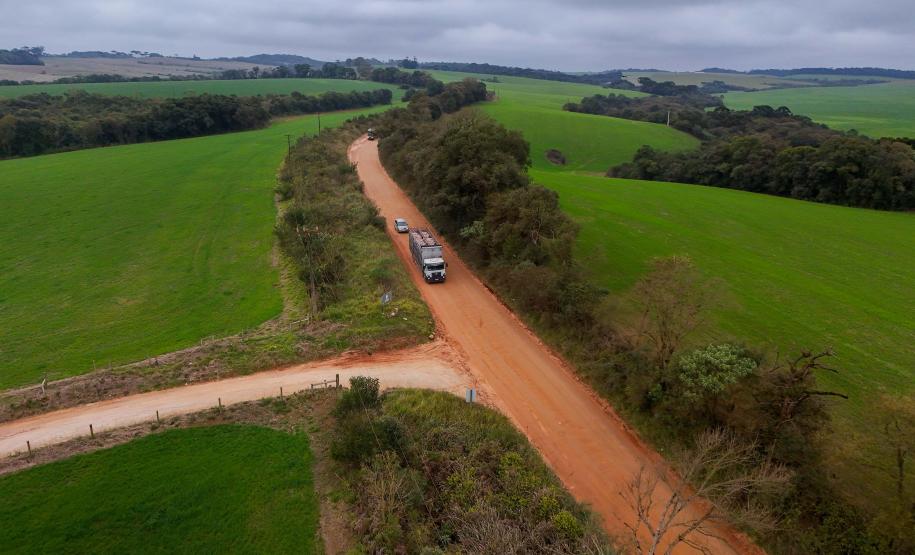 Governador autoriza início das obras de pavimentação da Estrada do Socavão, em Castro