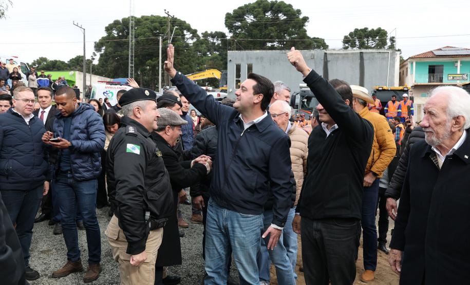 Governador autoriza início das obras de pavimentação da Estrada do Socavão, em Castro