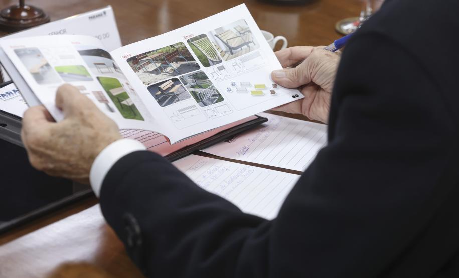 Paraná apresenta ambiente de negócios a empresas tchecas em encontro no Palácio Iguaçu