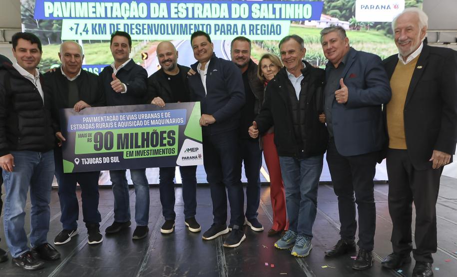 Ratinho Junior libera R$ 90,7 milhões para pavimentação de estrada turística e outras obras em Tijucas do Sul