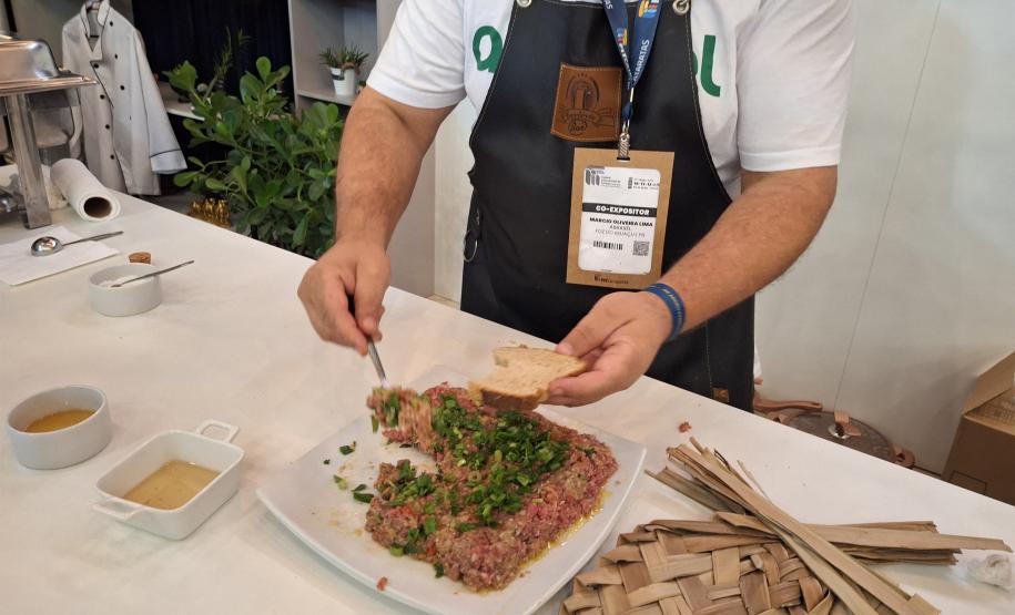 Estado divulga destinos, gastronomia e serviços turísticos no FITCataratas