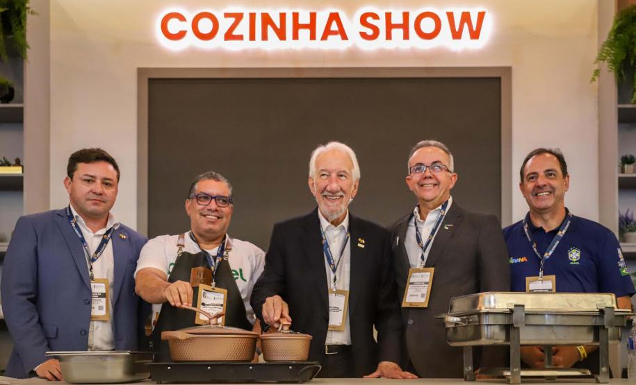 Estado divulga destinos, gastronomia e serviços turísticos no FITCataratas