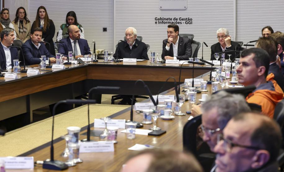 Governador anuncia parceria de R$ 192 milhões com a Vivo para ampliar cobertura de telefonia e internet