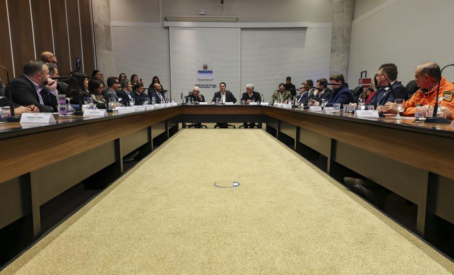 Governador anuncia parceria de R$ 192 milhões com a Vivo para ampliar cobertura de telefonia e internet