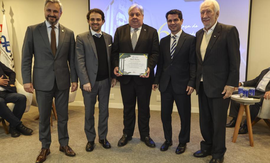 Piana participa de homenagens à Associação Comercial do Paraná e à educação adventista
