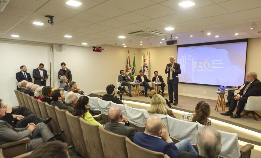 Piana participa de homenagens à Associação Comercial do Paraná e à educação adventista