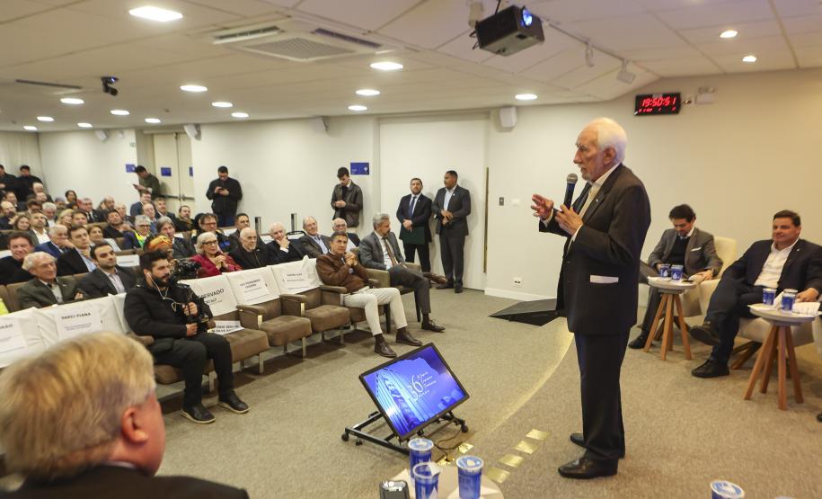 Piana participa de homenagens à Associação Comercial do Paraná e à educação adventista