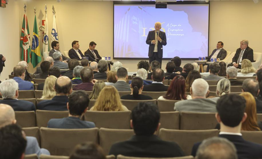 Piana participa de homenagens à Associação Comercial do Paraná e à educação adventista