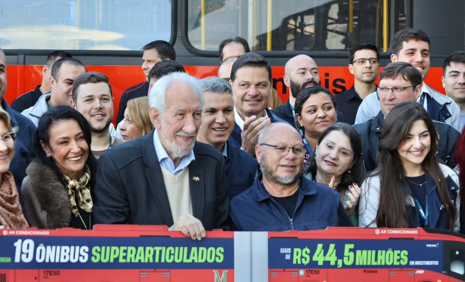23 metros e quase 200 lugares: Paraná ganha primeiros ônibus superarticulados
