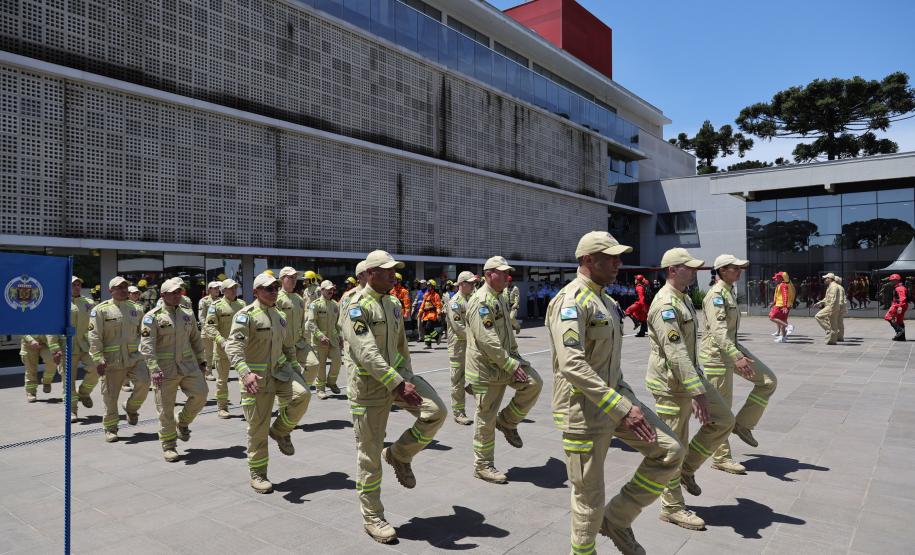 Corpo de Bombeiros Militar do Paraná celebra 114 anos em solenidade comemorativa