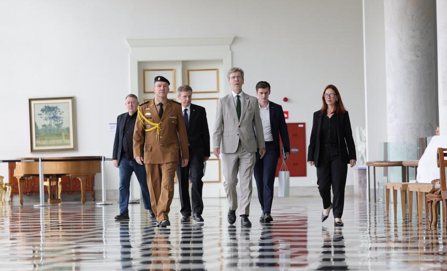 Vice-governador recebe embaixador da Áustria em busca de novas cooperações para o Paraná